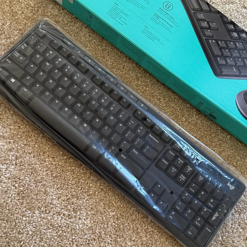 MK270 Wireless Keyboard and Mouse Combo